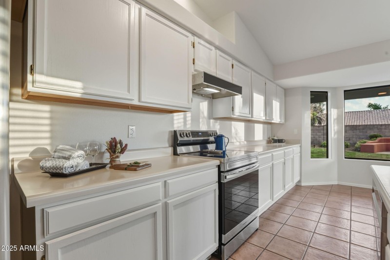 18-web-or-mls-4363 E Danbury Rd Phoenix,