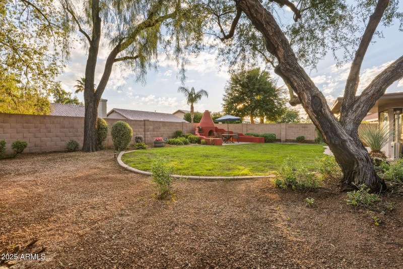 54-web-or-mls-4363 E Danbury Rd Phoenix,