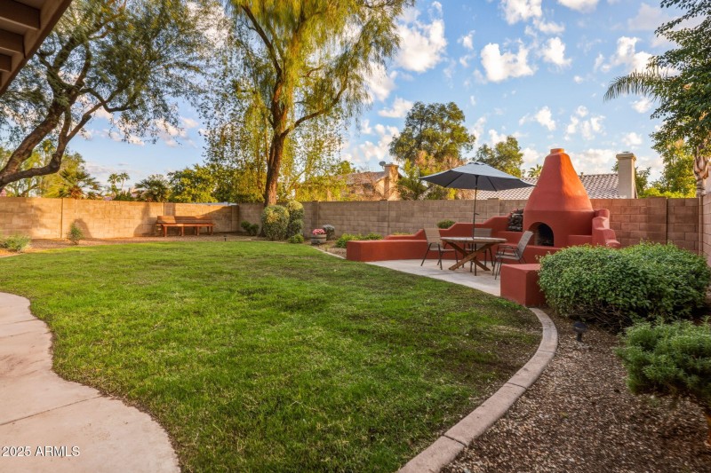 58-web-or-mls-4363 E Danbury Rd Phoenix,