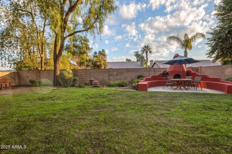 61-web-or-mls-4363 E Danbury Rd Phoenix,