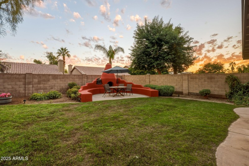 63-web-or-mls-4363 E Danbury Rd Phoenix,