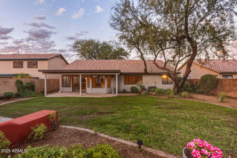 64-web-or-mls-4363 E Danbury Rd Phoenix,