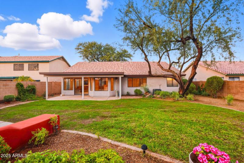 67-web-or-mls-4363 E Danbury Rd Phoenix,