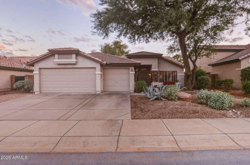 69-web-or-mls-4363 E Danbury Rd Phoenix,