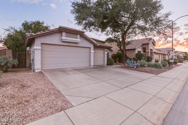 70-web-or-mls-4363 E Danbury Rd Phoenix,