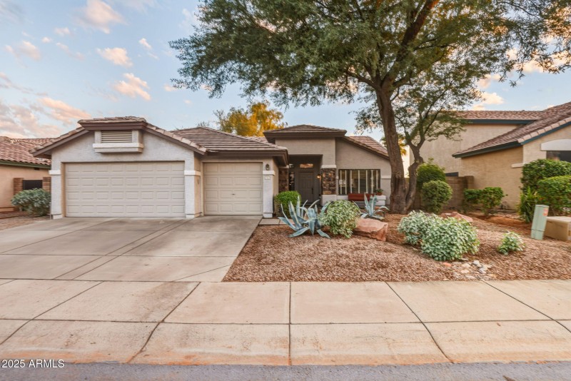 72-web-or-mls-4363 E Danbury Rd Phoenix,