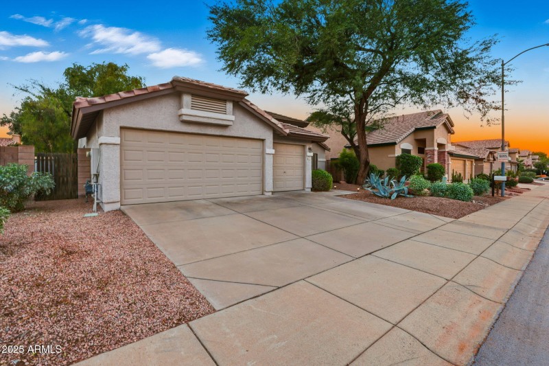 76-web-or-mls-4363 E Danbury Rd Phoenix,