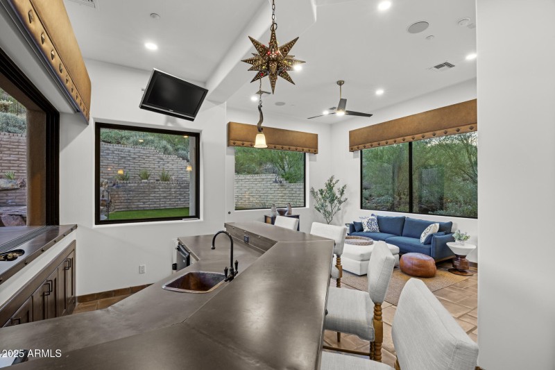 Bar - Family Room A