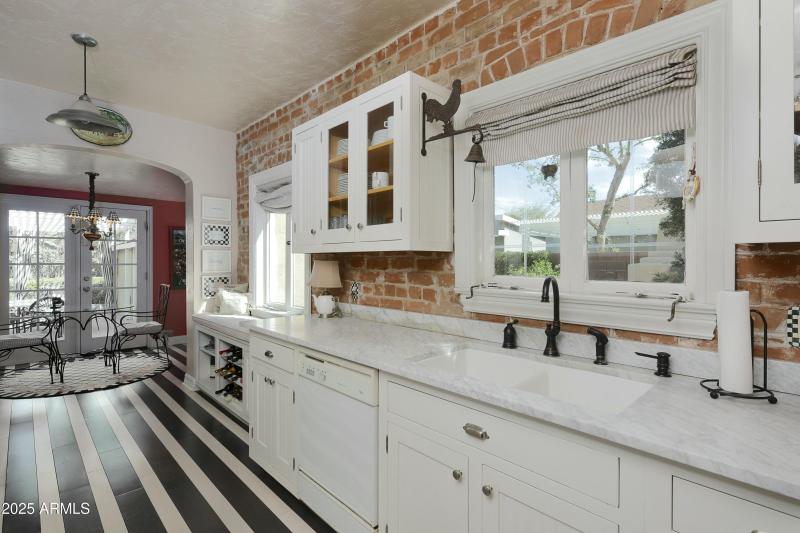 kitchen w/exposed brick