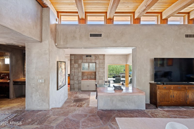 22-Formal Living to Dining