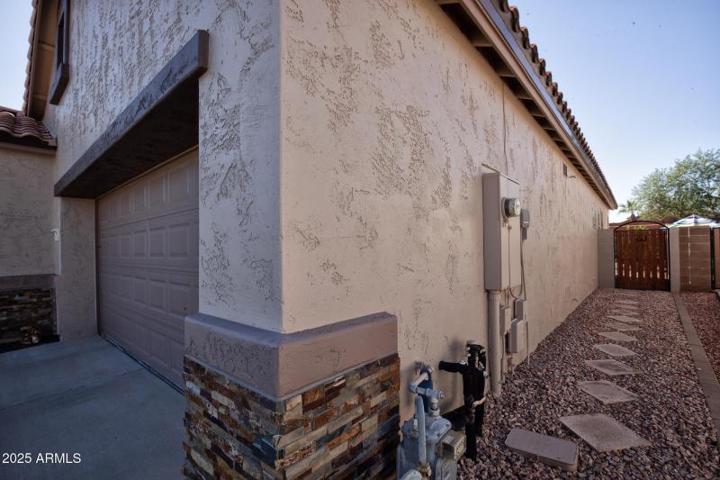 005_17738NPhoenicianDr