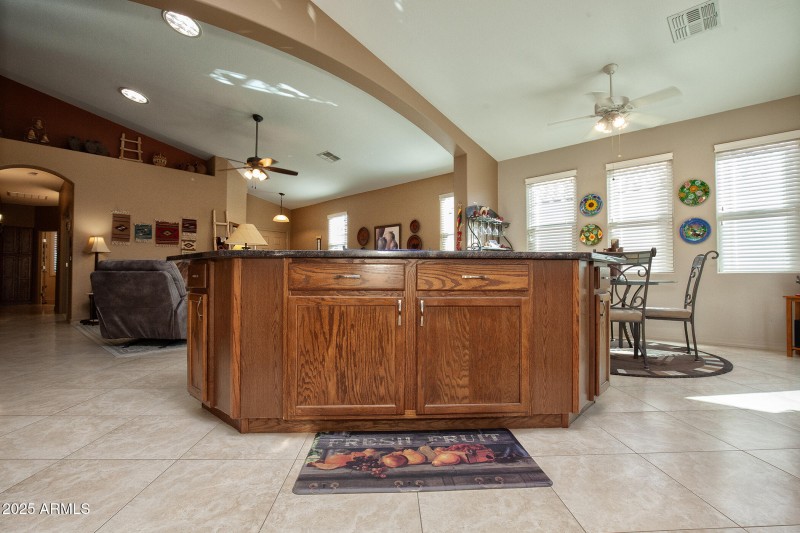 028_17738NPhoenicianDr