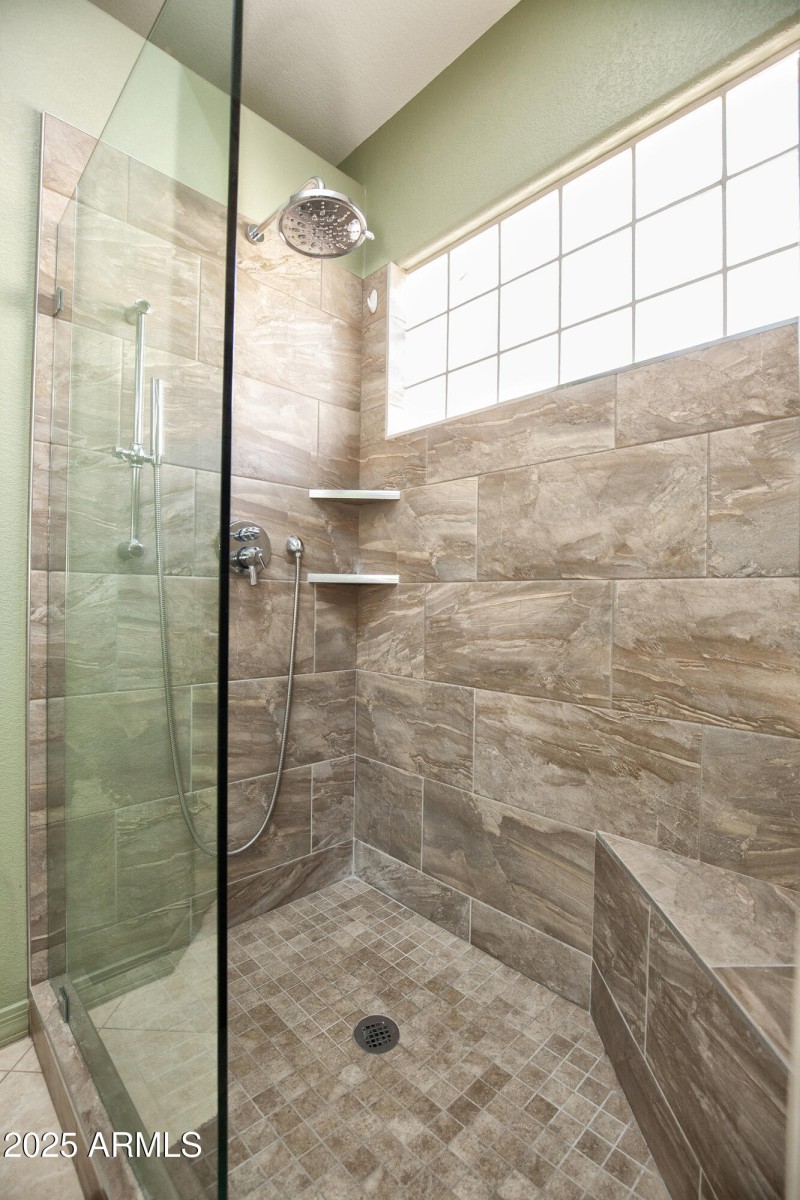 045_17738NPhoenicianDr