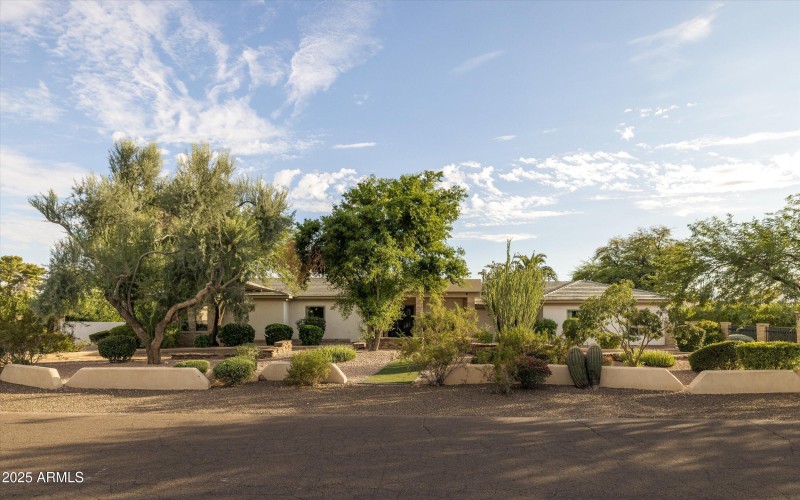 02-8139 E Desert Cove QA_03