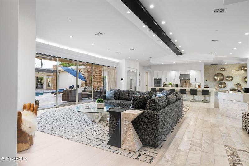 07-8139 E Desert Cove QA_07