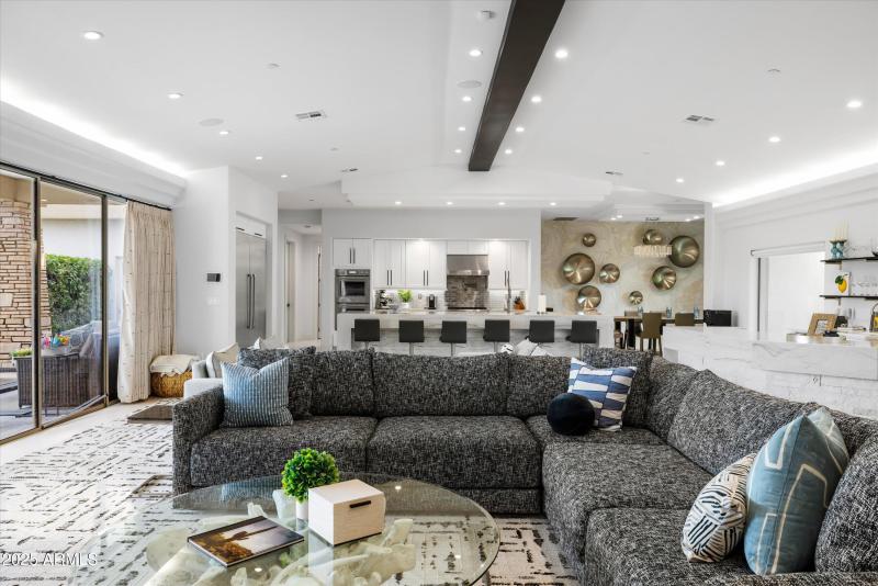 10-8139 E Desert Cove QA_10