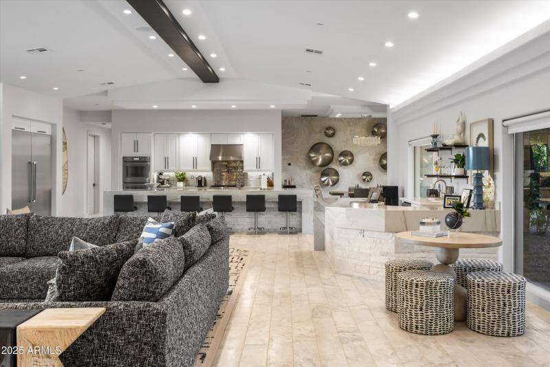 13-8139 E Desert Cove QA_13