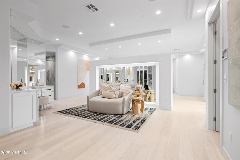 21-8139 E Desert Cove QA_21