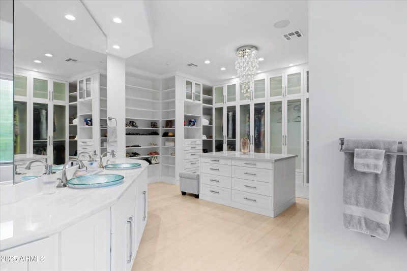 25-8139 E Desert Cove QA_25