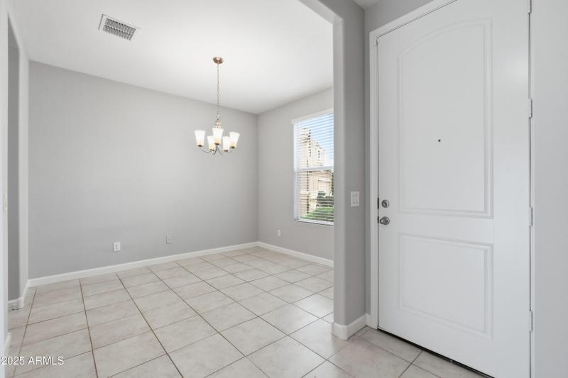 2b dining room