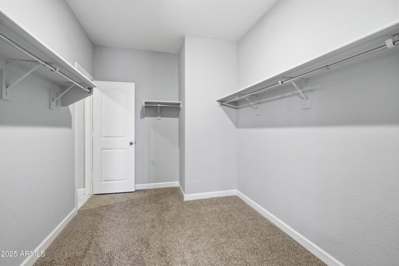 3h primary closet