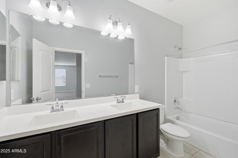 4k guest bathroom