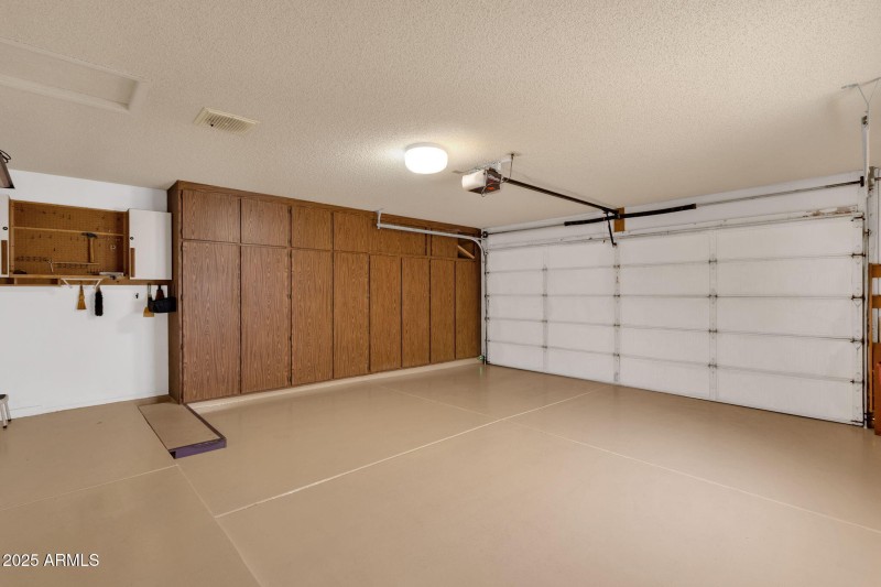 30-web-or-mls-14627-w-trading-post-dr