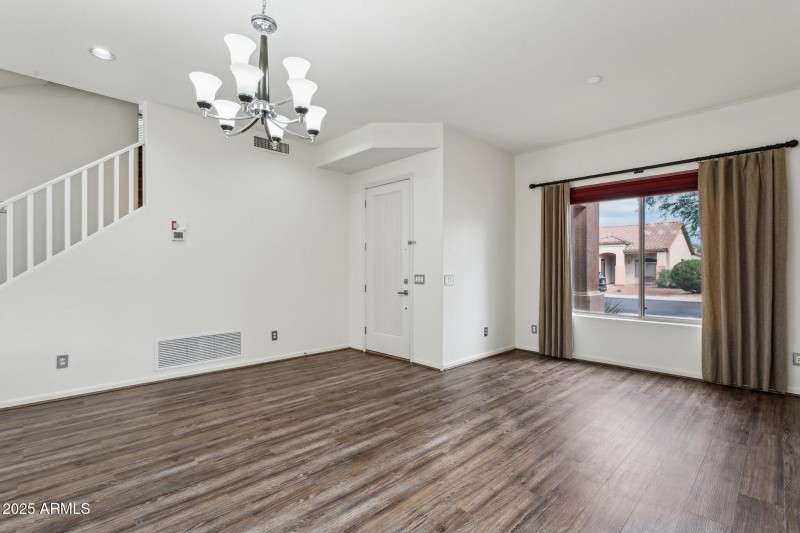 5455 W Buffalo St - Living & Dining