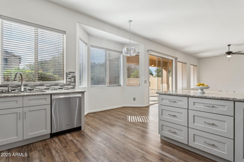 5455 W Buffalo St - Kitchen