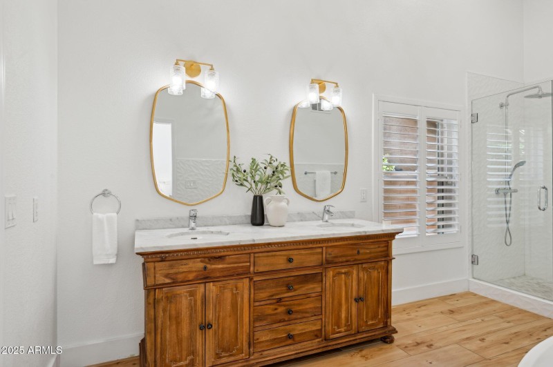 Primary bath, high end lighting/fixtures