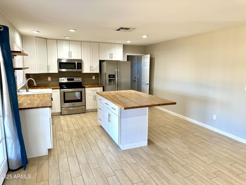 Photo Nov 07 2023, 11 18 28 AM