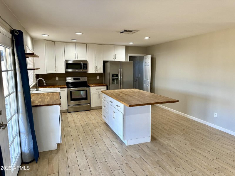 Photo Nov 07 2023, 11 18 26 AM