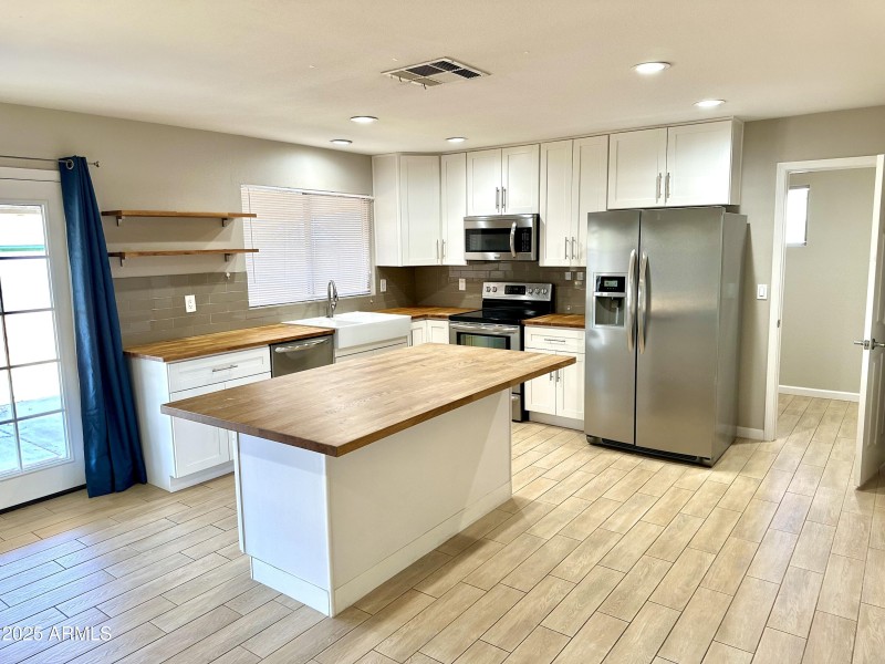 Photo Nov 07 2023, 11 26 23 AM