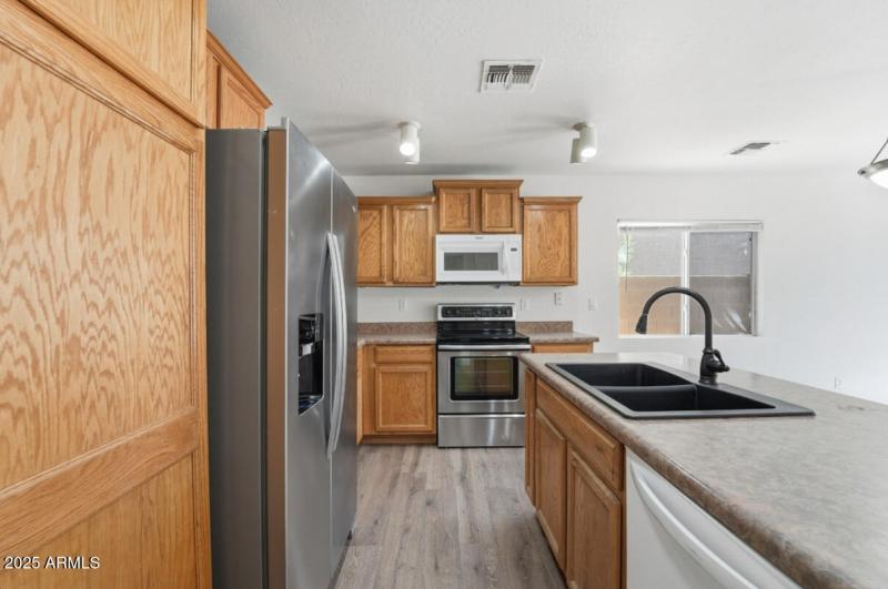 11589 W Lee Ln-14 - Copy