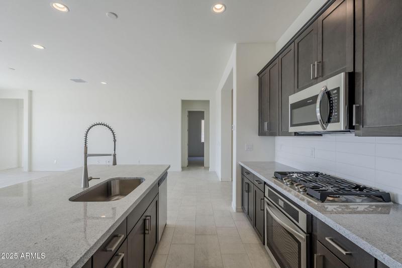 11-web-or-mls-Desert-11