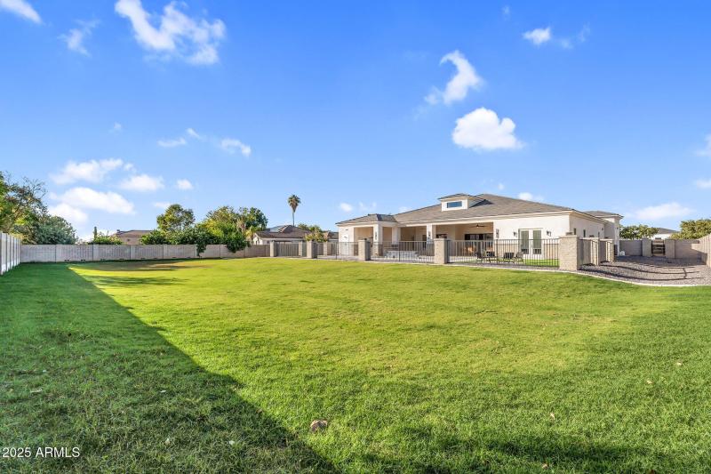 69-web-or-mls-19875 E SIlver Creek Ln-73