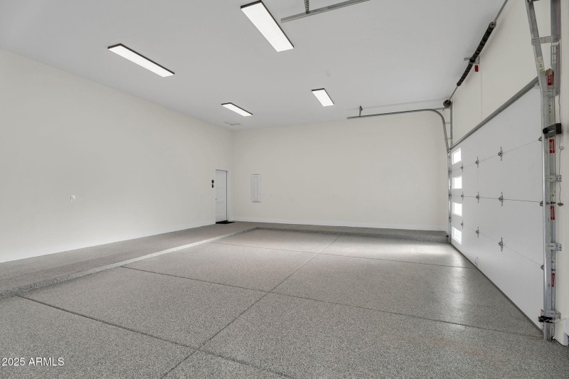 58-web-or-mls-19875 E SIlver Creek Ln-56