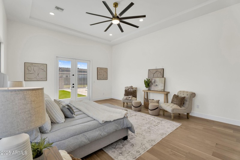 38-web-or-mls-19875 E SIlver Creek Ln-31