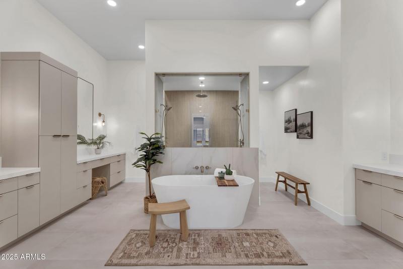 40-web-or-mls-19875 E SIlver Creek Ln-36