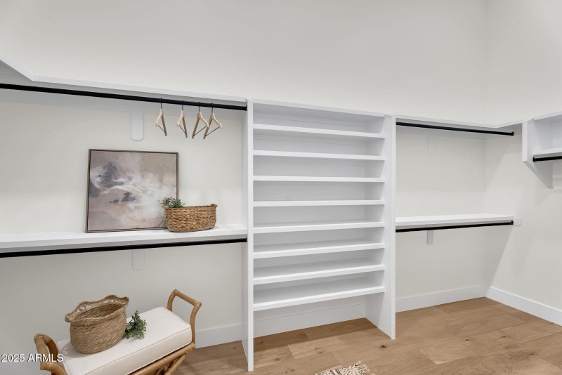 44-web-or-mls-19875 E SIlver Creek Ln-34