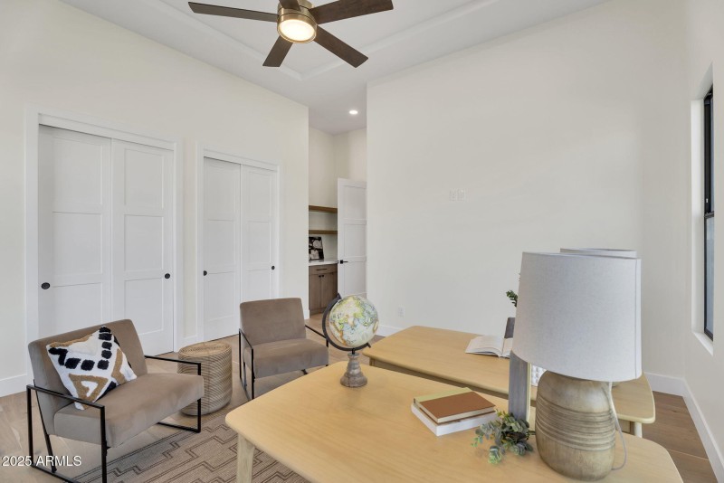 32-web-or-mls-19875 E SIlver Creek Ln-15