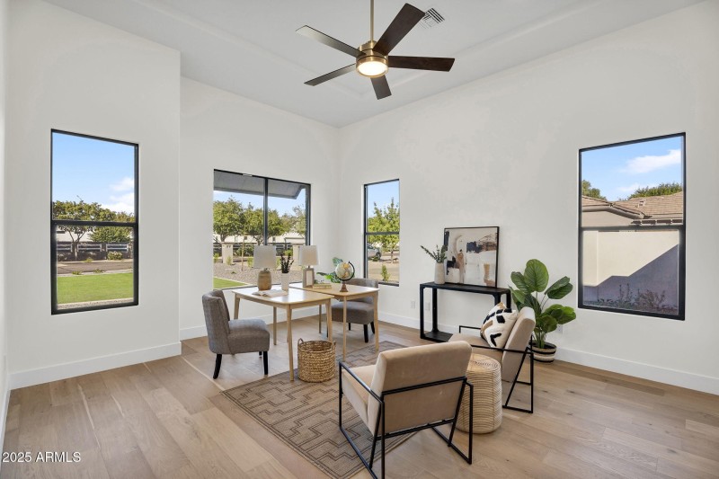 33-web-or-mls-19875 E SIlver Creek Ln-14