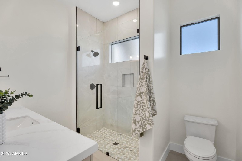 34-web-or-mls-19875 E SIlver Creek Ln-41