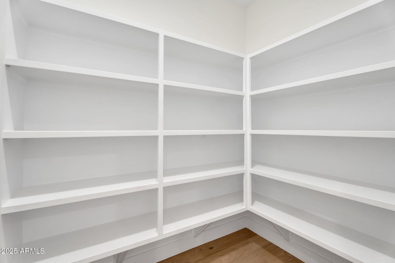 26-web-or-mls-19875 E SIlver Creek Ln-28