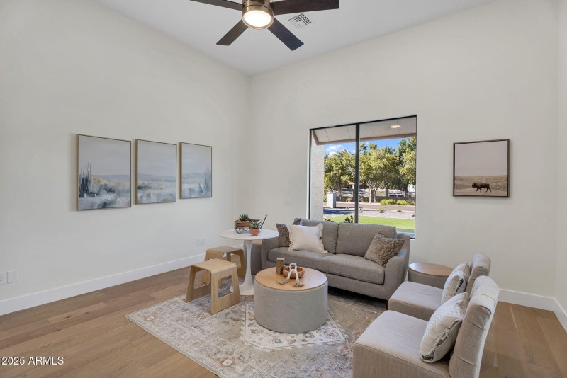 29-web-or-mls-19875 E SIlver Creek Ln-16