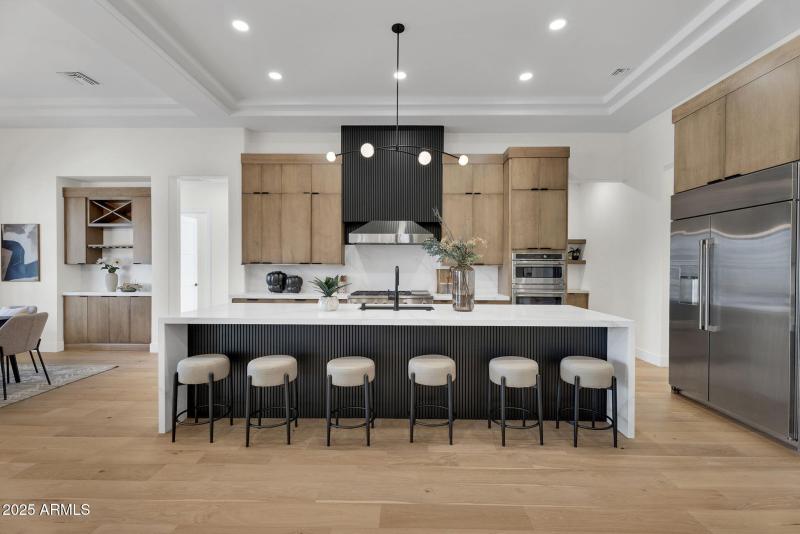 16-web-or-mls-19875 E SIlver Creek Ln-18