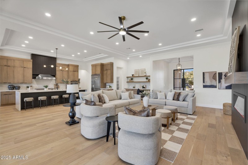 14-web-or-mls-19875 E SIlver Creek Ln-10