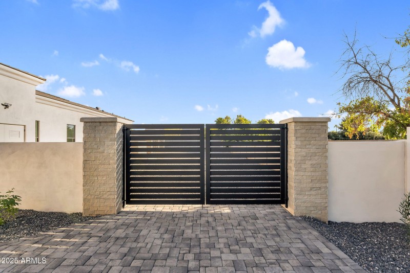 7-web-or-mls-19875 E SIlver Creek Ln-4