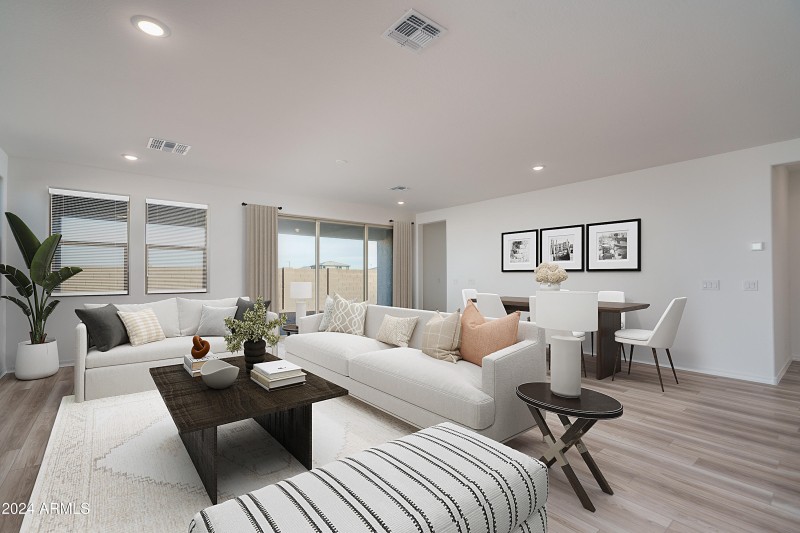 5A) DINING TO GREAT ROOM