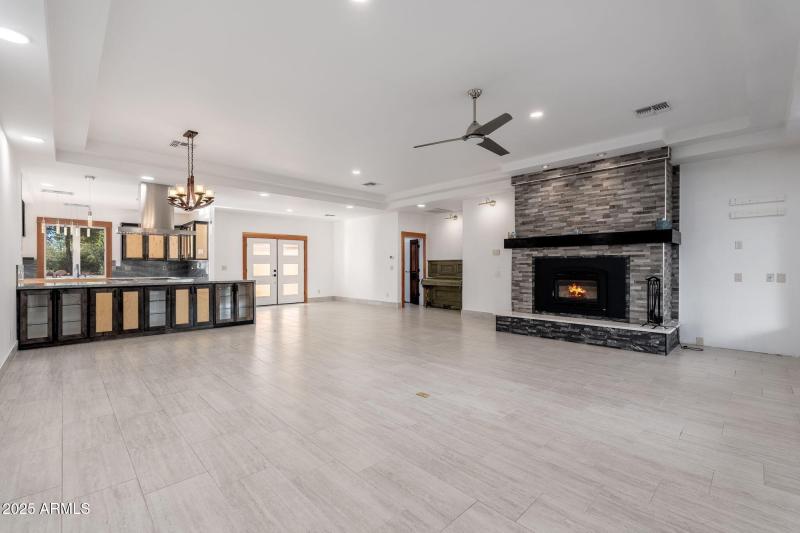 203 S Crescent Moon - 09